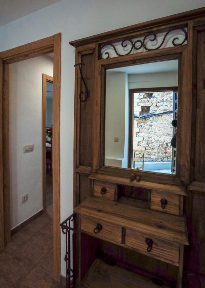Hostal Antiguo Hospital Linares de Mora Exteriér fotografie