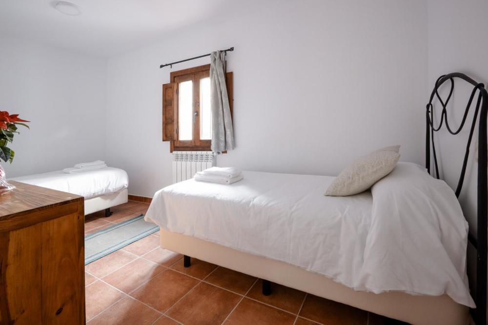 Hostal Antiguo Hospital Linares de Mora Exteriér fotografie