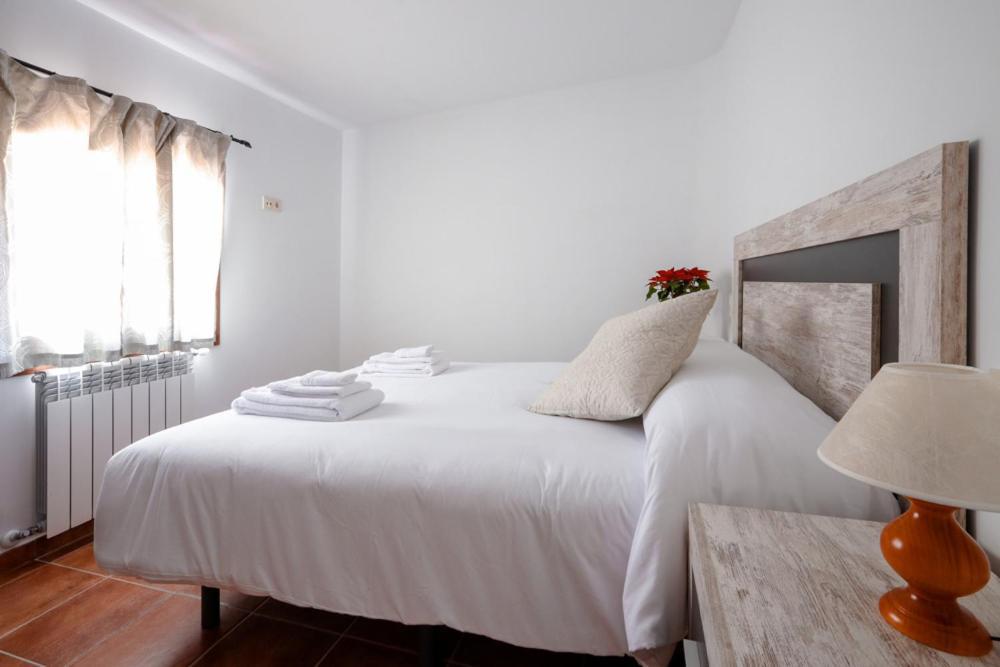 Hostal Antiguo Hospital Linares de Mora Exteriér fotografie