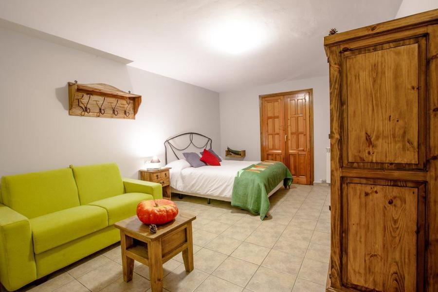 Hostal Antiguo Hospital Linares de Mora Exteriér fotografie